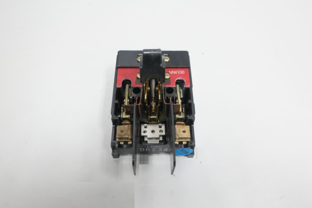 GE 139/V/1/8/200/C/10110101/D-GF/12/Z/B/RTD/H/110/130-TC RTD, Temperature Controller
