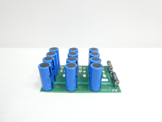 SIEMENS 7KE4490-2BP Industrial Control Module
