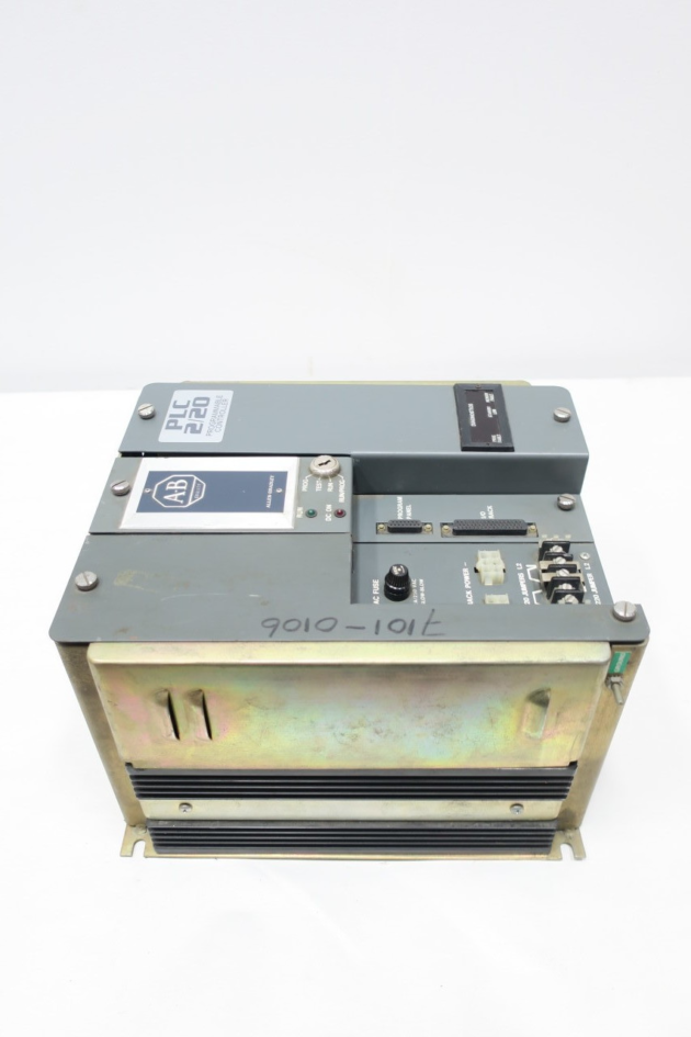 Allen-Bradley 2711P-T15C6D1 PanelView Plus 7 PLC Module