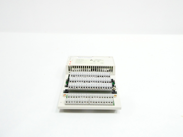 Schneider Electric 170AMM09000 Analog Discrete I/O Module Precision Control Solutions - 图片 2